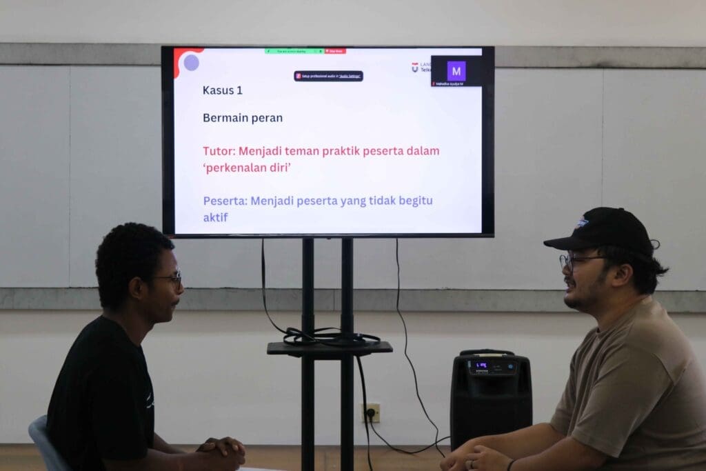 Simulasi menjadi tutor dengan Toto