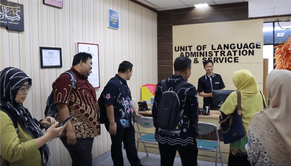 Kunjungan ke Ruang Administrasi LaC