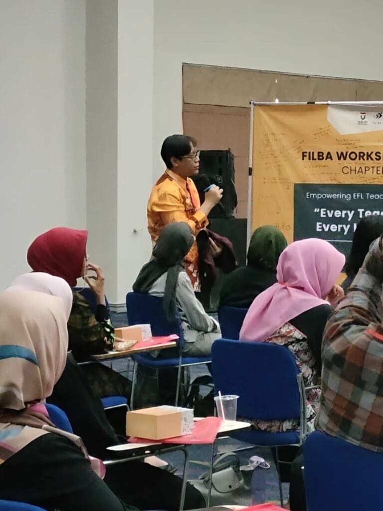 Peserta FILBA Workshop bermain games bersama