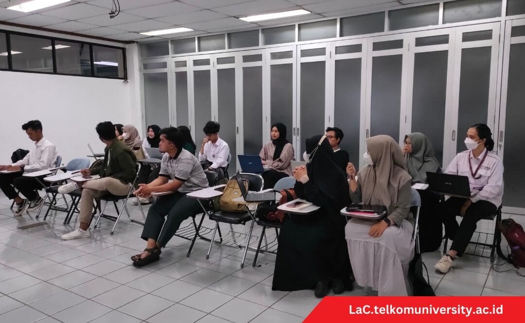 Suasana belajar di Pusat Bahasa Telkom University yang mendukung pembelajaran bahasa Prancis